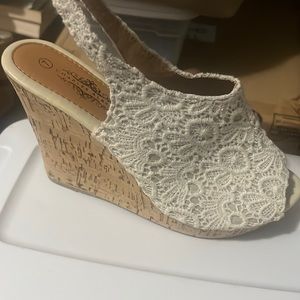 Cream white wedges